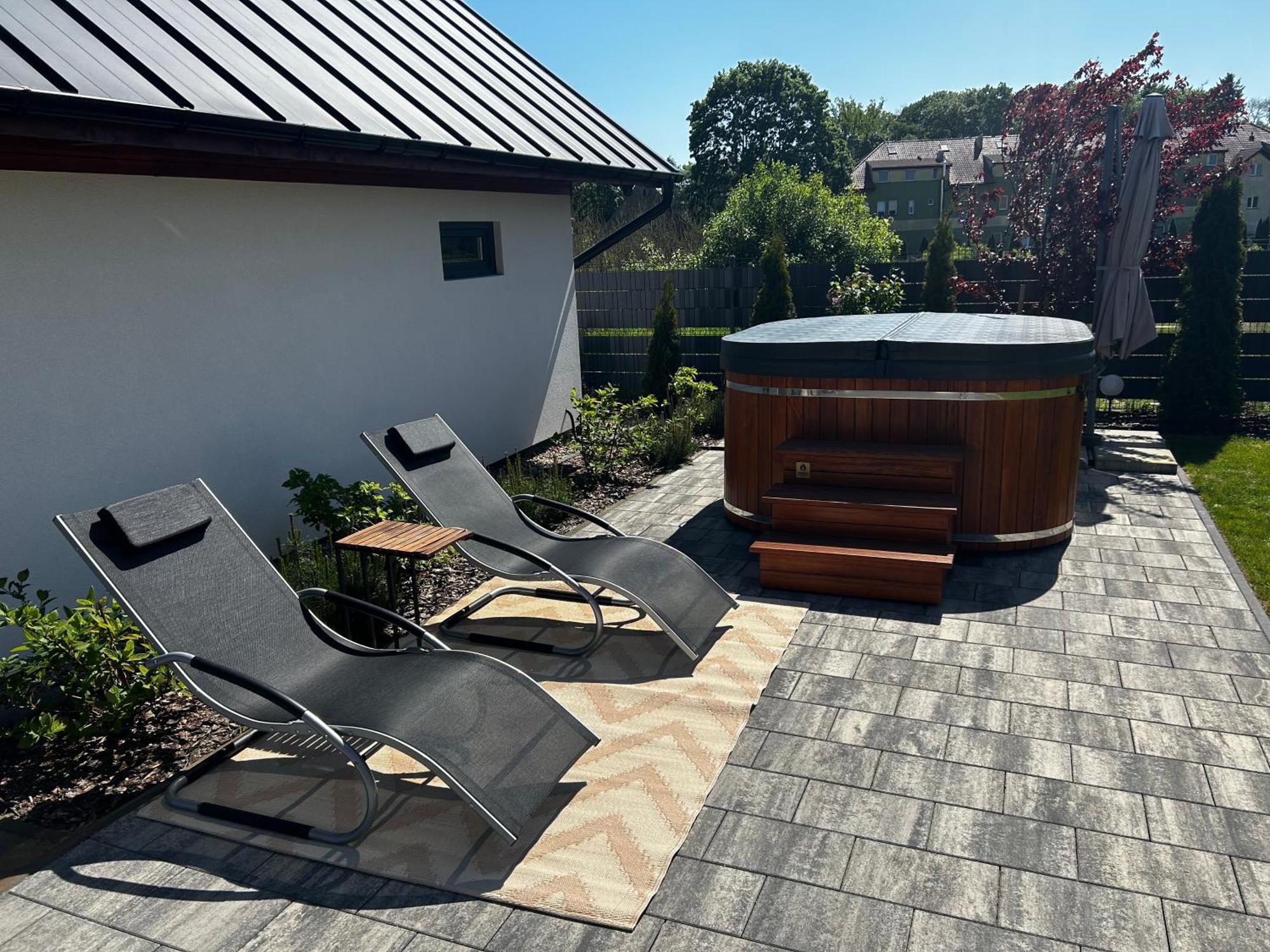 Lake Houselubniewice Domek Caloroczny Z Jacuzzi Blisko Jeziora Exterior foto